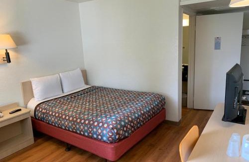 Sylmar Hotel | Vagabond Inn Sylmar