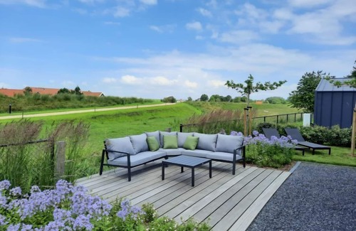 Wemeldinge House | Vakantiehuis Ruisweg 83 by Interhome