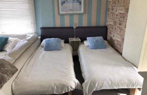 Paal Villa | Vakantievilla met zwembad, wellness en glamping in Paal/Beringen
