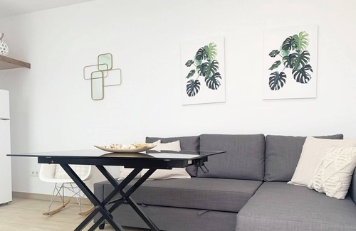 Pedregalejo Playa Apartment | Valdecasas 4 - MalagadeVacaciones