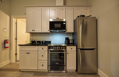 Cuyahoga Falls Cabin | Valley Overlook - Cozy 2BR Cabin near Blossom Music Center -nPeninsula, Ohio
