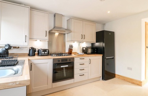 Hulland Ward Cottage | VALLEY VIEW, pet friendly, luxury holiday cottage in Ashbourne