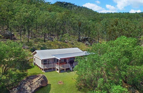 Broke House | Valley views with a sprinkle of sunsets and wine