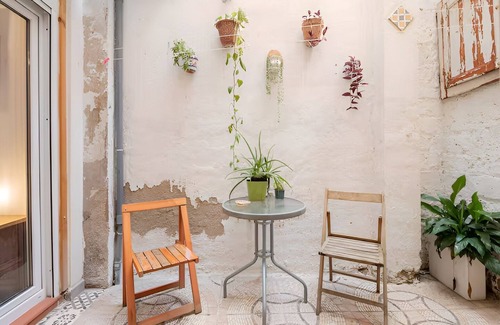 Sant Adria de Besos Apartment | ValueStayBCN Studio with Patio, WiFi, AC, Kitchen, Bathroom, TV, Washing Machine