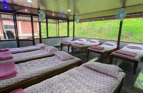 Samse Hostel | Vamoose River Edge