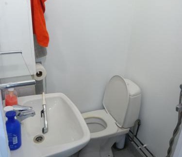 Tampere Apartment | Vanhan puukerrostalon 30m2 asunto minimi 2 yötä