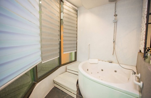 Bo Nok Resort | Vartika Adventure Retreatic Resort