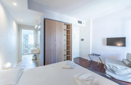 Vatican House | Vatican Pixel Apartments