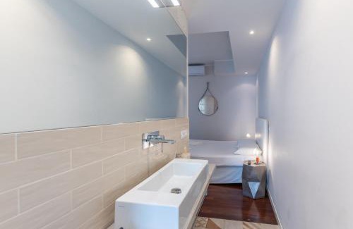 Vatican House | Vatican Pixel Apartments