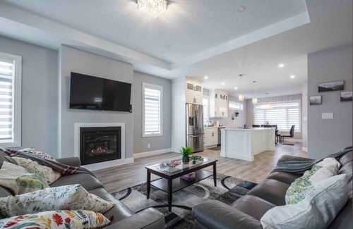 Trenton House | Vel’s Villa Vacation Home