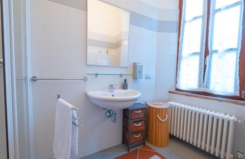 Lugagnano Val D'Arda Bed & Breakfast | Veleia Romana B&B
