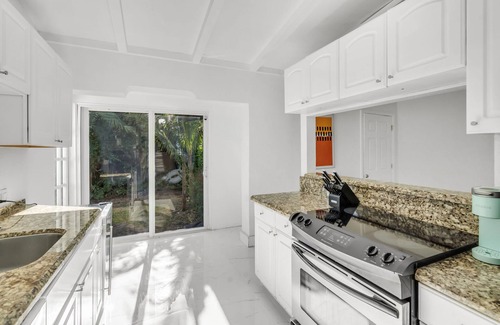 Middle River Terrace House | Ventur Tropical with Elite Pool & Ultimate Fun Zone