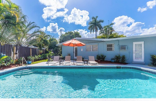 Middle River Terrace House | Ventur Tropical with Elite Pool & Ultimate Fun Zone