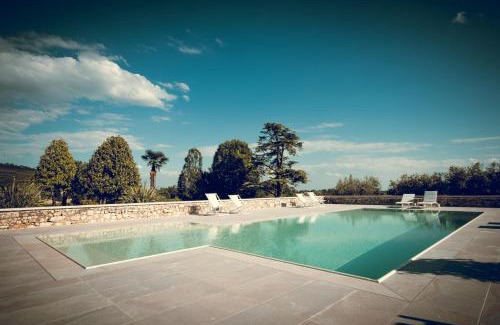 Lione Apartment | VerdeOlivo 1876 - Apartments & Pool