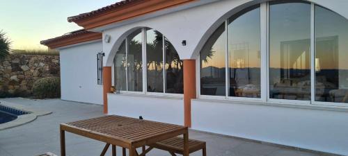 Locaiba Villa | Veronica Villa