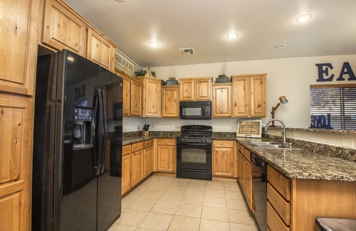 Swiss Manor House | Very Comfortable Family Friendly Home In Town W/Open Layout & 500 MB Internet!