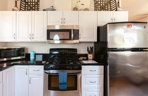 Medford Apartment | Very Comfortable-Well Stocked-Quiet Neighborhood-Centrally Located-Walk to Park