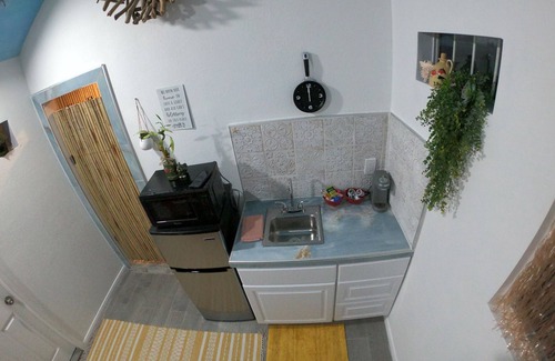 Perris Apartment | VERY COZY HAWAIIAN TINY STUDIO !