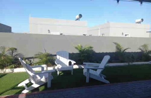 Portmore House | Very Large, charming 2- bedroom house in quaint Portmore with AC