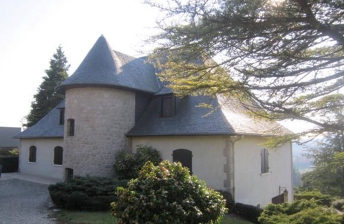 Ussel Villa | Very large renovated character house