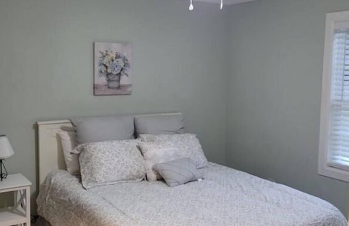 Warsaw Apartment | Very Nice 2 Bedroom Close to Venues /Warsaw Stays