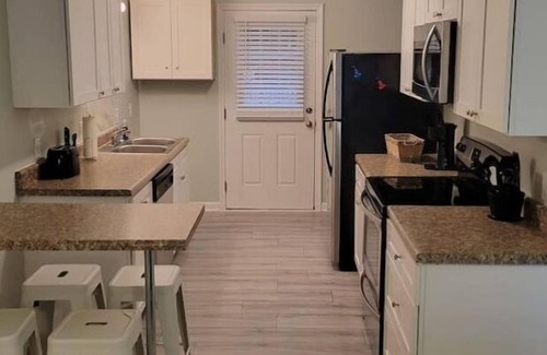 Warsaw Apartment | Very Nice 2 Bedroom Close to Venues /Warsaw Stays