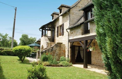 Muret-le-Chateau House | Very nice independent house with character, between Conques and Rodez.