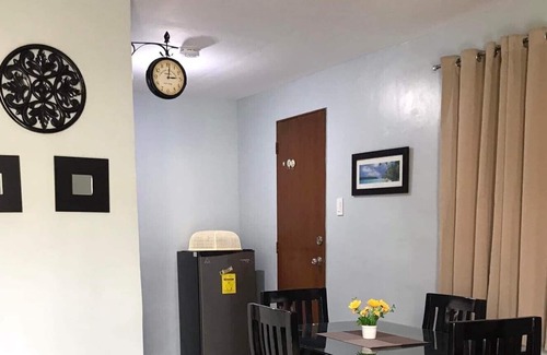 San Pablo House | Very nice townhouse located close to Villa Esccudero and nearby shopping center.