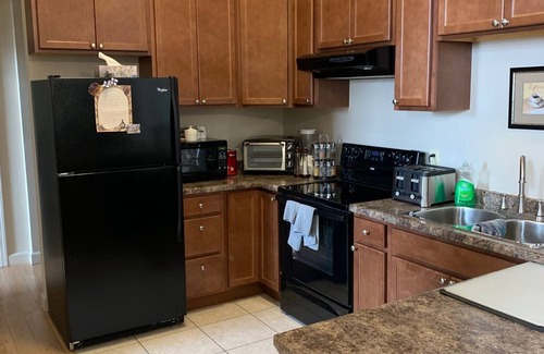 Thunder Bay Apartment | -very quiet, comfy and large 3 bdm full suite-family & pet friendly