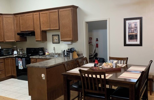 Thunder Bay Apartment | -very quiet, comfy and large 3 bdm full suite-family & pet friendly