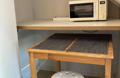 Saint-Mitre Apartment | Very quiet studio in the Heights Marseilles, 20 minutes from the City Centre