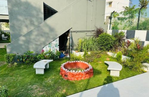 Yelagiri House | Vetrivel Mountain Resorts