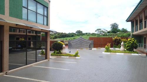 Thohoyandou Hotel | Vhafamadi Bed And Breakfast