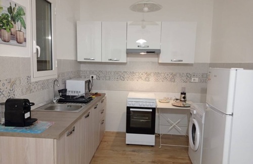 Bagheria Apartment | Via Grotte House Fully Renovated Modern, Central and 3 min walk to Train