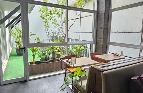 Melawai Bed & Breakfast | Via Renata Panglima Polim