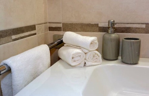 Cherasco Apartment | Via Roma Guest House