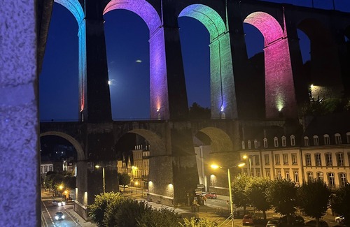 Morlaix Apartment | Viaduc et Jeux, Lescapade Idéale !