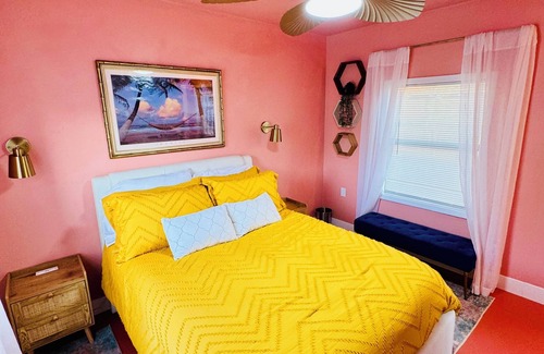 Southwood Valley House | Vibey & Chill - Pool, Slide & Hot Tub! Outdoor Bar! Events/Parties!