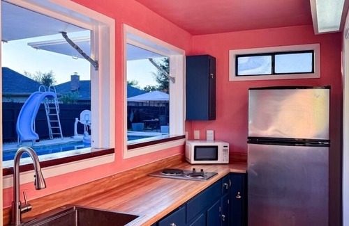 Southwood Valley House | Vibey & Chill - Pool, Slide & Hot Tub! Outdoor Bar! Events/Parties!