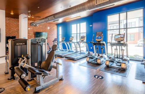 Plaza Midwood Apartment | Vibrant and Spacious 1BR w Pool Parking and Gym