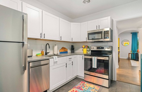 Port Angeles Cottage | Vibrant Parkside Retreat -Newly Renovated, Hot Tub & Walkable to Downtown!