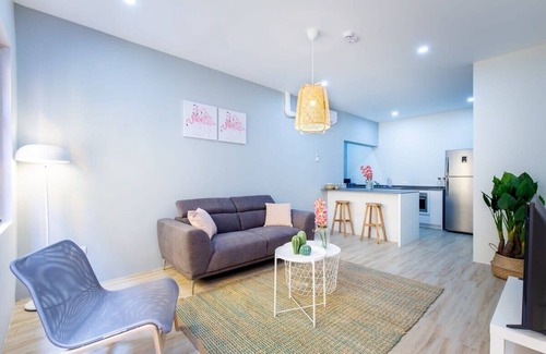 Pietermaai District Apartment | Vibrant Willemstad Stay with Artistic Flair