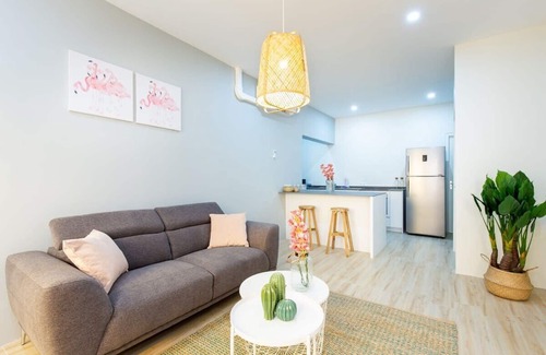Pietermaai District Apartment | Vibrant Willemstad Stay with Artistic Flair