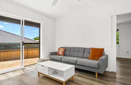 Sellicks Beach House | Vic's Place - Sellicks Beach - C21 SouthCoast Holidays