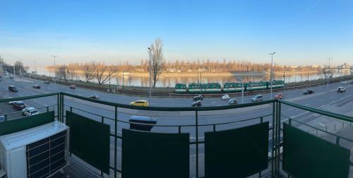 Ujlak Apartment | Victor's Danube View Residence