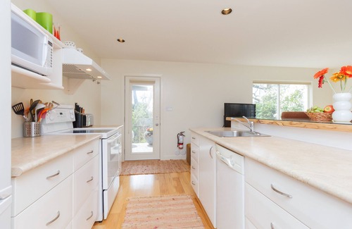 Saanich East Apartment | Victoria, ~BC~ - Fully Furnished-Self Contained Garden Suite