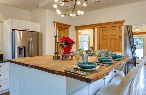 Lake Huntington Apartment | Victorian Lake Oasis