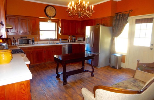Opelousas House | Victorian Manor in the Heart of Cajun Country. 20 min North of Lafayette