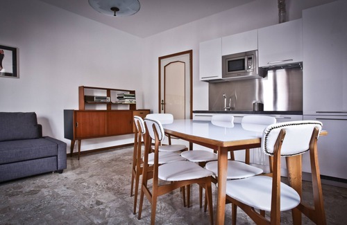 Colmegna Apartment | VICTORY HOUSE 4 FRONT LAKE AP3 GARDEN & SPA