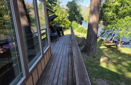 Vida House | VidaViewResort.com: best riverfront value.